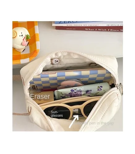 Miniatura 6 de Bolsa de maquillaje Kawaii de felpa para cosméticos, bolsa de aseo estética japonesa peluda, organizador de almacenamiento bordado de oso de hadas