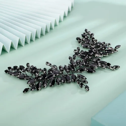 Miniatura 2 de Kercisbeauty Diadema de cristal negro para bodas, novias, mujeres, fiesta de Halloween, joyería para el cabello hecha a mano (negro)