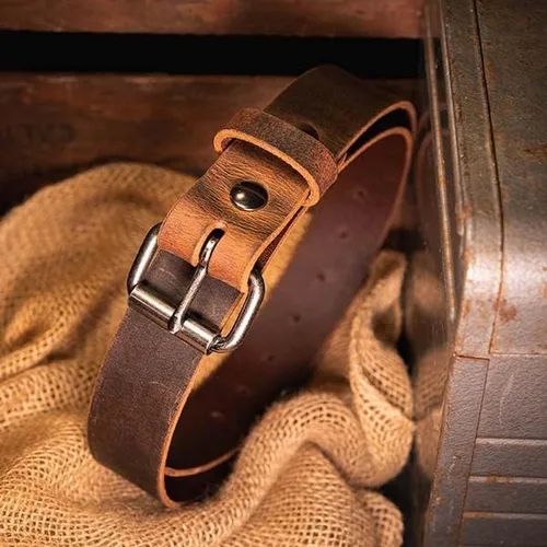 Miniatura 7 de The Retro Rider - Cinturón de cuero clásico para hombre, 1 12 pulgadas de ancho, fabricado en los Estados Unidos