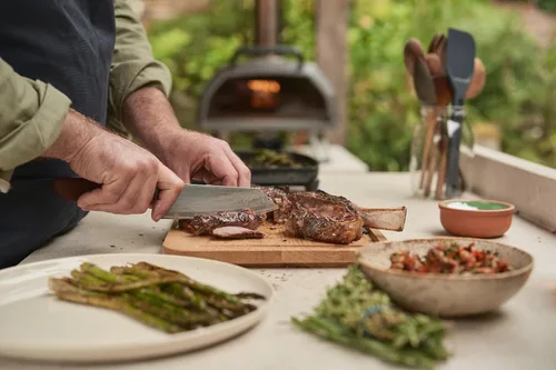 Miniatura 7 de Ooni Karu 2 Pro - Horno de pizza multicombustible – Horno de pizza de madera y gas al aire libre con piedra para pizza y termómetro integrado, horno