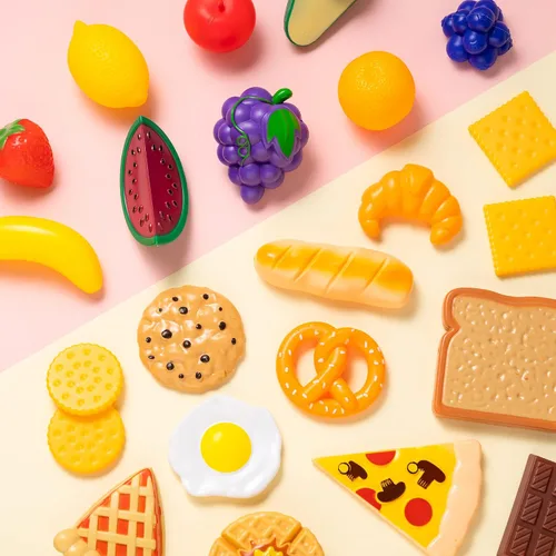 Miniatura 7 de JOYIN Juego de 50 piezas de juguetes de cocina, vajilla, frutas ficticias, verduras, accesorios de plástico para niños, juguete educativo