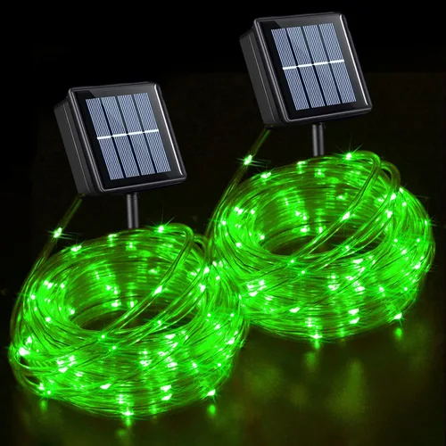 QITONG Paquete de 2 luces solares verdes, cada cadena de 100 luces LED de 33 pies para exteriores, 8 modos de luces de hadas en tubo de PVC