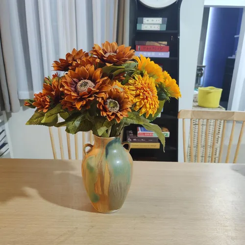 Miniatura 9 de Cerámica de Terracota – Jarrón Decorativo Único de Estilo Rústico de 10" con Asa, Jarrón Bohemio Neutro Verde Esmaltado Amarillo Tierra