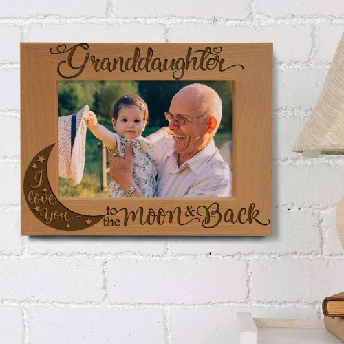 Miniatura 4 de KATE POSH Marco de fotos de madera grabado para nieta con texto en inglés "I Love You to the Moon and Back", regalos para abuelos, Navidad