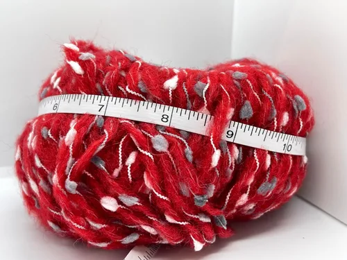 Miniatura 3 de Alpaca Punto - Hilo de punto voluminoso rojo, gris y blanco, 1.76 onzas (1.76 oz), 87 yardas (262.5 ft)