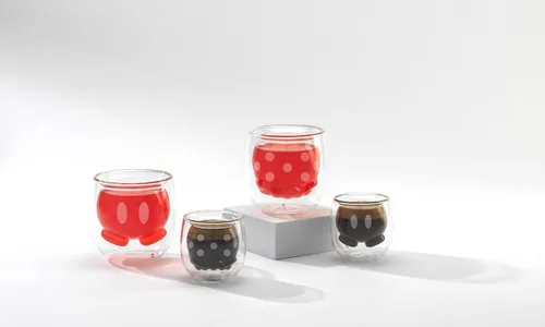 Miniatura 5 de JoyJolt Mickey Pants and Minnie Skirt 3D - Juego de 2 tazas de café de vidrio de doble pared de 7.4 onzas, tazas de café de Disney, tazas de café