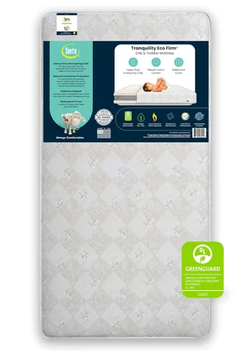 Eco cuna firme y colchón de bebé Serta Tranquility.