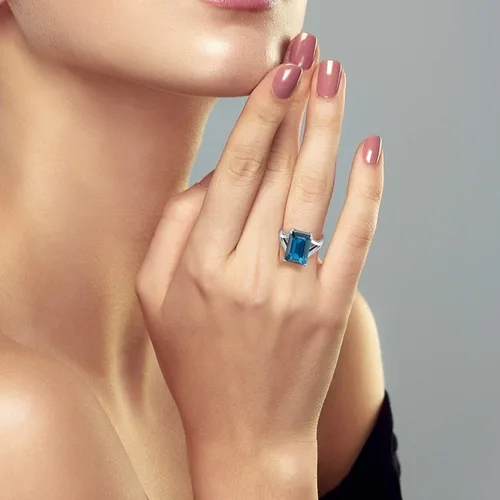 Miniatura 58 de Gem Stone King Anillo de compromiso solitario con piedra preciosa de corte esmeralda de 0.551 x 0.394 in para mujer, plata de ley 925, anillo