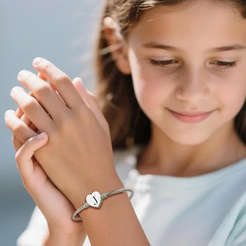 Miniatura 6 de MUERDOU Pulsera con inicial para mujer, pulsera de 26 letras del alfabeto, pulsera con dije de corazón y cable, regalos para ella