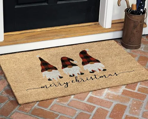 Miniatura 2 de MRC Wood Products Felpudo de puerta con diseño de gnomo de coco y cáscara de coco de Feliz Navidad, 18 x 30 pulgadas o 24 x 36 pulgadas