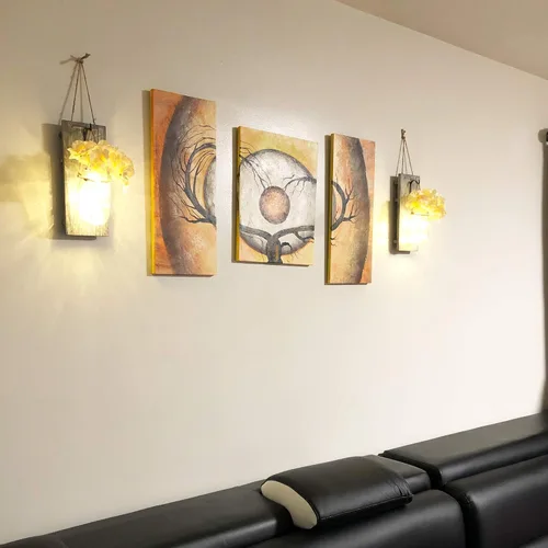 Miniatura 6 de Decoración rústica de madera para colgar en la pared con tira de luces LED para sala de estar y dormitorio modernos, estilo campestre inspirador