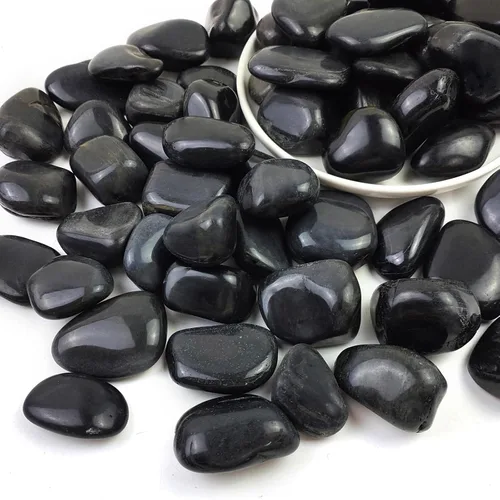 Rocas de río negras pulidas naturales de 1-2.2 pulgadas, guijarros negros pulidos de 20 libras para paisajismo de jardín. Rocas decorativas de río