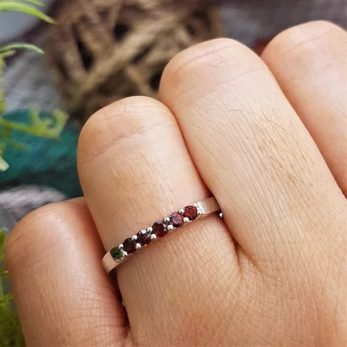Miniatura 23 de Dazzlingrock Collection Anillo de boda redondo de 5 piedras preciosas o diamantes para mujer en oro macizo de 10 K/14 K/18 K
