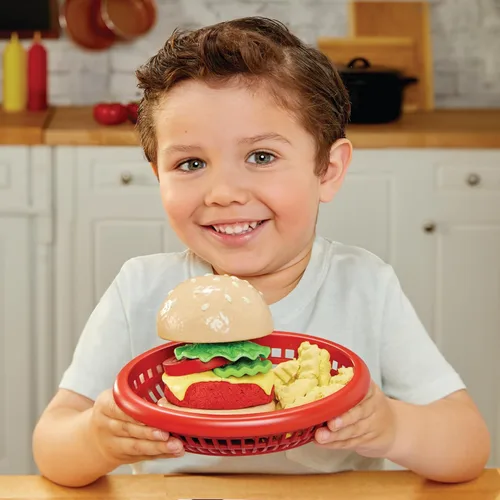 Miniatura 4 de Little Tikes Creative Chefs - Kit de hamburguesa con queso y papas fritas con 22 accesorios, juego de cocina para niños y niñas a partir de 3 años