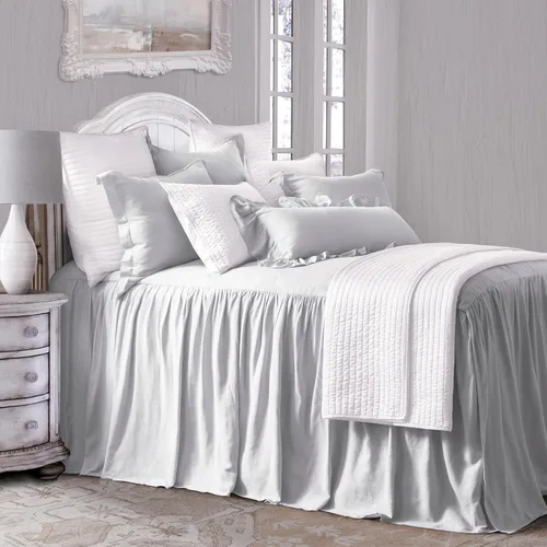 Miniatura 5 de HiEnd Accents Luna - Juego de ropa de cama de lino lavado de 3 piezas con falda con volantes y fundas de almohada, tamaño King, romántico