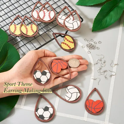 Miniatura 2 de Juego de 20 piezas de aretes de bola deportiva para fútbol, baloncesto, rugby, dijes de madera, 5 estilos, aretes de bola deportiva con ganchos