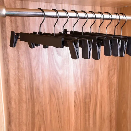 Miniatura 6 de Perchas para faldas, perchas para pantalones con clips, ganchos giratorios de 360 ° que ahorran espacio para pantalones, faldas, ropa, jeans Negro