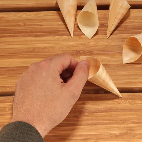 Miniatura 4 de BambooMN - Conos de madera desechables para alimentos y aperitivos - 3.1" x 1.5" - 100 piezas