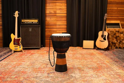 Miniatura 6 de Meinl Percussion ADJ3-L+BAG Cuerda de estilo africano afinada de madera Djembe de 12 pulgadas con bolsa, marrón/negro