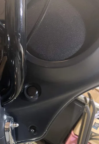 Miniatura 6 de Kustom Cycle Parts Mando a distancia universal para puerta de garaje hecho para adaptarse a los modelos Harley Davidson Touring. Botón de perfil