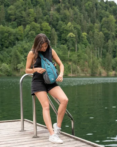 Miniatura 108 de WATERFLY Bolsa pequeña de senderismo: mochila cruzada para el pecho, mochila para hombres y mujeres con correa de hombro agradable a la piel
