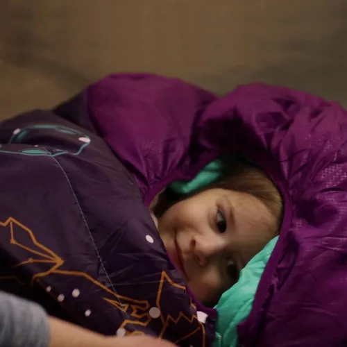 Miniatura 4 de AceCamp Saco de dormir para mamá que brilla en la oscuridad para niños y jóvenes, clasificación de temperatura de 30 °F, -33.8 °F, resistente al
