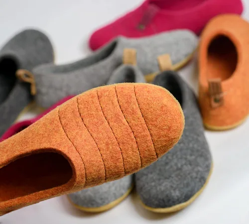 Miniatura 4 de Women's Slippers Natural Boiled Wool Cocoon Woolen Clogs Bright Yellow