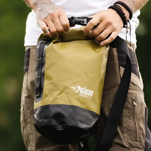 Miniatura 5 de Pelican Bolsa seca impermeable 10L/20L/30L - Reflectante - Exodry - Impermeable - Mantiene el equipo seco para kayak, playa, rafting y pesca Oliva