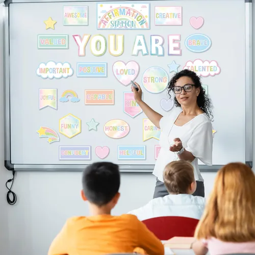Miniatura 7 de Juego de tablón de anuncios motivacional de estación de afirmación pastel, tablero de anuncios de arcoíris pastel para decoración de pared de aula