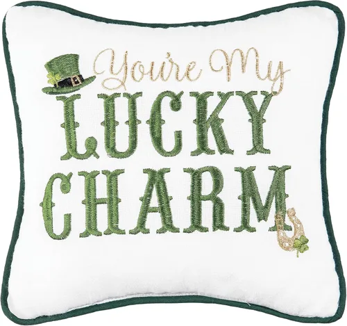 C&F Home Almohada bordada de tamaño pequeño con texto en inglés "You're My Lucky Charm" de 10 x 10 pulgadas, con temática del día de San Patricio,