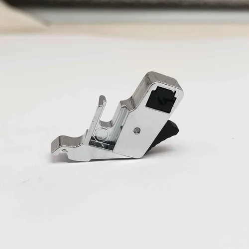 Miniatura 3 de HONEYSEW 2 unids Snap On Low Shank Adapter Presser Foot Holder para Brother Singer Janome Toyota Kenmore Máquinas de coser de caña baja