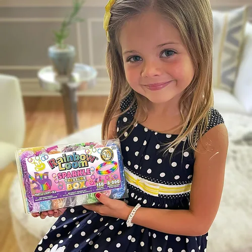 Miniatura 10 de Rainbow Loom® Treasure Box Sparkle Edition, 8,000 bandas de goma en 8 colores brillantes diferentes, y un bono de 2 telares felices, grandes