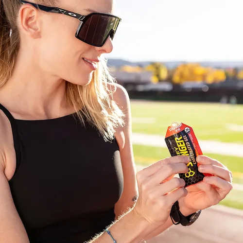 Miniatura 6 de Honey Stinger Paquete variado de gel energético orgánico con cafeína, 12 paquetes de cada uno de Latte de Caramelo Salado y Fresa Kiwi, con cafeína