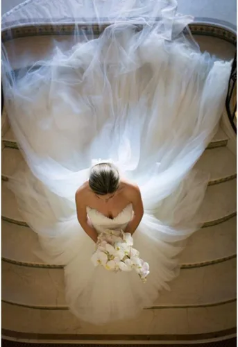 Miniatura 2 de TENDYCOCO Velo largo de boda de una sola capa suave tul catedral capilla piso velos con peine, Blanco
