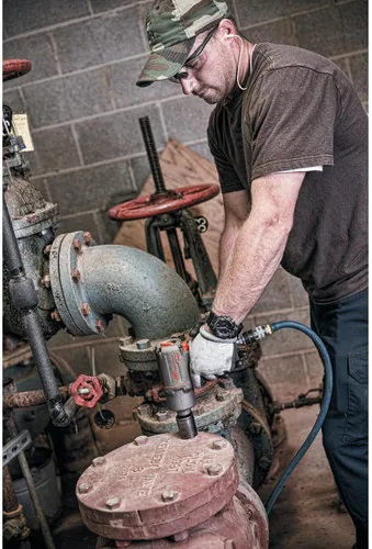 Miniatura 11 de Ingersoll Rand 2235TiMAX Llave de impacto neumática de 1/2 pulgada con salida de par de hasta 1,350 pies-libras