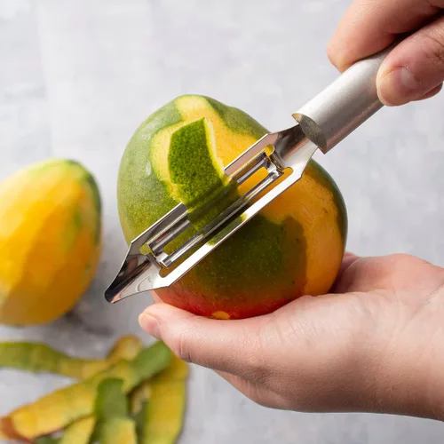 Miniatura 5 de Rada Cutlery Deluxe - Pelador de verduras (R141), hoja giratoria de acero inoxidable de 2 pulgadas, mango plateado, paquete de 2