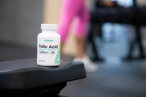 Miniatura 6 de Nutricost Ácido fólico para mujeres (vitamina B9) 1200 mcg, 120 cápsulas, con B12 y biotina, cápsulas vegetales, sin OMG y sin gluten