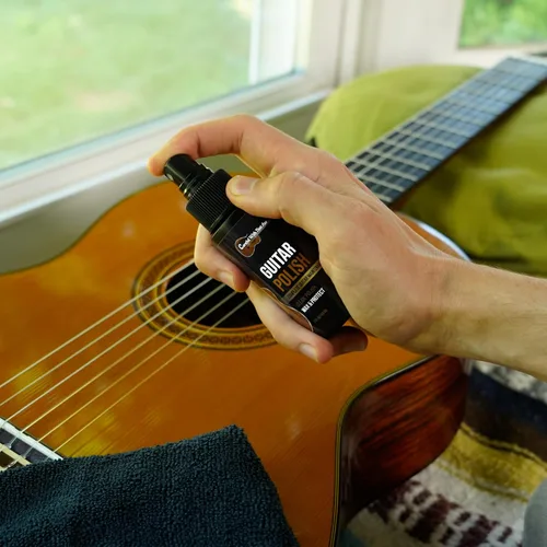 Miniatura 3 de Kit de Limpieza y Pulido para Guitarra, Limpiador de Cuerdas, Enrollador y Aceite para Diapasón HECHO EN EE.UU. Aceite y Limpiador para Guitarra