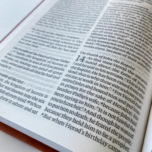 Miniatura 6 de JOY CREATIVE Biblia de impresión grande ESV Personalizado con nombre Diseño personalizado con letras a mano y grabado con láser Regalo
