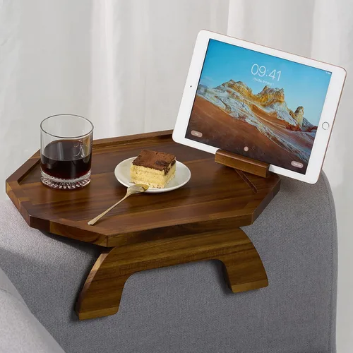 BLUEWEST Bandeja para reposabrazos de sofá, mesa bandeja de madera de acacia que se engancha al brazo del sofá con soporte giratorio de 360° para