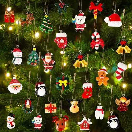 Garma Juego de 36 mini adornos de Navidad de resina para árbol de Navidad, viene con una cadena pequeña de adorno colgante de Navidad para