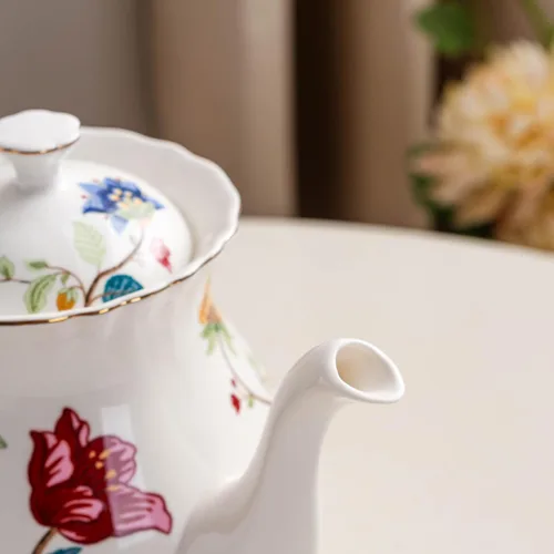 Miniatura 4 de Tetera de flores de cerámica de estilo europeo, olla de café, olla de agua, regalo de porcelana, grande, 5.5 tazas (1, azul y rojo)