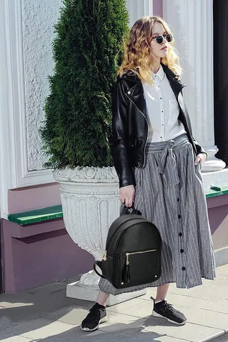 Miniatura 2 de Mini mochila antirrobo para mujer, bonita mochila escolar para adolescentes y niñas con cremallera segura y borla, Negro, Mochilas de viaje