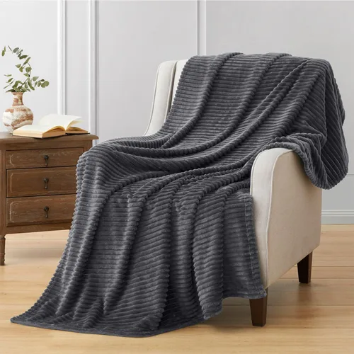 Miniatura 28 de Vessia - Manta de forro polar de franela (50x70 pulgadas), manta 3D de jacquard negra, esponjosa y cálida para sofá, sillón, cama, silla, 300GSM