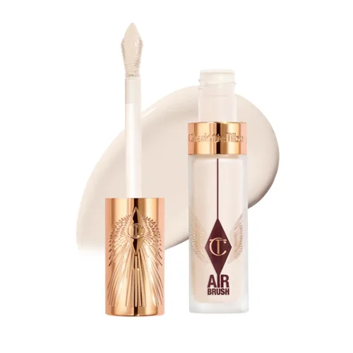 Miniatura 26 de Charlotte Tilbury AIRbrush Corrector de desenfoque impecable – Corrector para ojeras, manchas y más – Hidratante, cobertura completa con un acabado