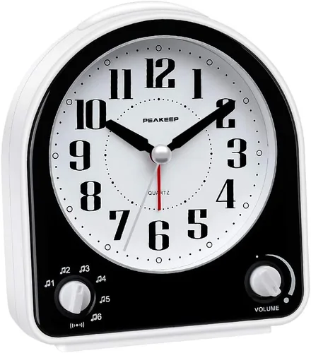 Peakeep Reloj despertador analógico silencioso sin tictac, 7 sonidos opcionales de despertador con control de volumen, luz nocturna y repetición,