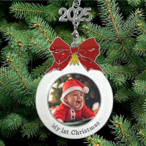 Miniatura 5 de Adorno fotográfico de la primera Navidad del bebé con un dije de 2025 - Con forma de bombilla con purpurina blanca y lazo rojo - Bolsa incluida
