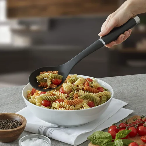 Miniatura 5 de KitchenAid KO004OHOBA Gourmet - Cuchara ranurada de nailon, color negro mate