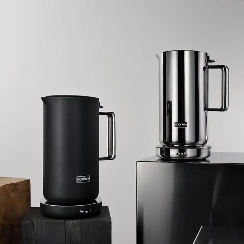 Miniatura 4 de Jarra de acero inoxidable Aarke - Perfecta para entusiastas de máquinas de café y té, boquilla sin goteo, construcción de doble pared, protección