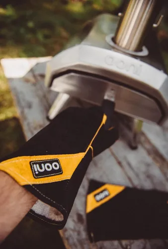 Miniatura 7 de Guantes para parrilla Ooni - Resistente al calor y al fuego, guantes protectores a prueba de calor perfectos para cocinar al aire libre, parrilla